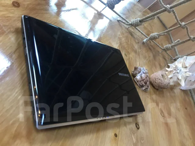 Samsung RV408. 14", 2 100����, ��� 2048 ��, ���� 465���, WiFi: 1, ����������� �� 1��. ����