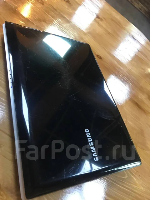 Samsung RV408. 14", 2 100����, ��� 2048 ��, ���� 465���, WiFi: 1, ����������� �� 1��. ����