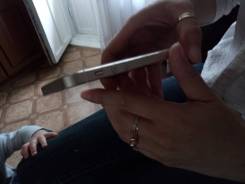 Apple iPhone 5s. Б/у, 16 Гб, Золотой