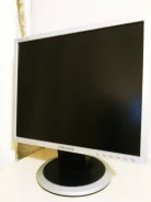 Samsung. 17", ���������� �� (LCD)
