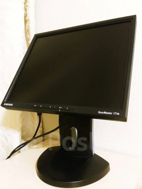 Samsung. 17" ����