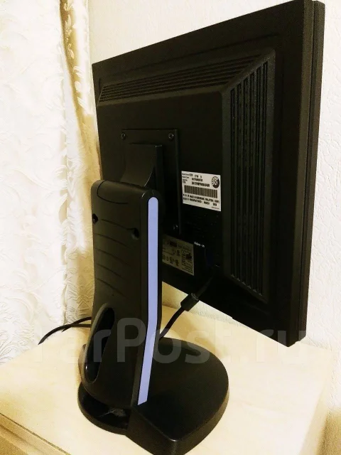 Samsung. 17" ����