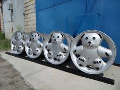 TGRACING. 5.5x14", 4x100.00, 5x100.00, ET38, ЦО 56,1 мм.