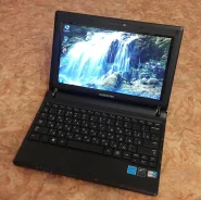 Samsung N100. 10.1", 1,3����, ��� 2048 ��, ���� 320���, WiFi: 1, Bluetooth: 1, ����������� �� 3��. ����