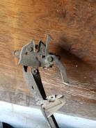 Замок капота. Toyota Vista, SV40, SV41, SV42, SV43 Toyota Camry, SV40, SV41, SV42, SV43 Двигатели: 3SFE, 4SFE