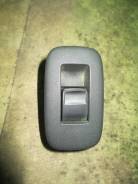 Кнопка стеклоподъемника. Toyota: Yaris, Auris, RAV4, Matrix, Camry, Corolla, Sequoia, Tundra, Highlander, Aurion, ist, Vios, Prius C, FJ Cruiser, Aygo...