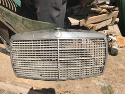 Решетка радиатора Mercedes-Benz W115
