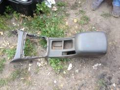 Подлокотник. Toyota Hilux