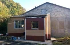 Продам 1/2 дома в п. Подъяпольское. Ул.Кутина 14А, р-н п.Подъяпольское, площадь дома 187 кв. м., электричество 9 кВт, отопление электрическое, от част...