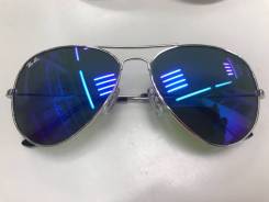 Очки Ray-Ban.