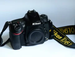 Nikon D610. 20 � ����� ��, ���: 14� � ����� ����