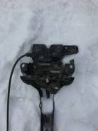 Замок капота. Volkswagen Touareg, 7L6, 7LA Двигатели: AXQ, AYH, AZZ, BAA, BAC, BAN, BAR, BHK, BHL, BJN, BKJ, BKL, BKS, BKW, BLE, BLK, BMV, BMX, BPD, B...