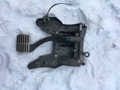 Педаль. Volkswagen Touareg, 7L6, 7LA Двигатели: AXQ, AYH, AZZ, BAA, BAC, BAN, BAR, BHK, BHL, BJN, BKJ, BKL, BKS, BKW, BLE, BLK, BMV, BMX, BPD, BPE, BR...