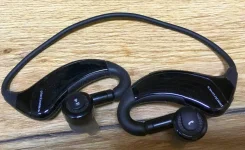 Plantronics BackBeat ����