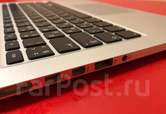 Apple MacBook Pro 13 2014 Mid MGX72. 13.3", 2,6����, ��� 8 ��, ���� 256���, WiFi: 1, Bluetooth: 1, ����������� �� 9��. ����