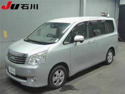 Toyota Noah. ZRR70