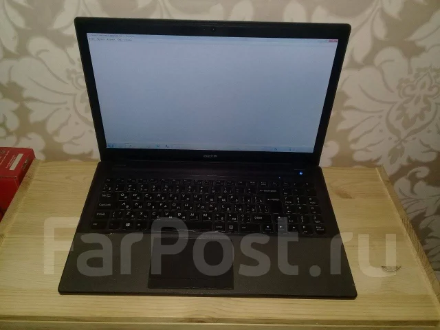 DEXP. 15.6", 2,5����, ��� 8 ��, ���� 500���, WiFi: 1, Bluetooth: 1, ����������� �� 3��. ����
