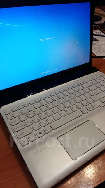 Sony VAIO SVE. 15.6", 2,4����, ��� 4 ��, ���� 320���, WiFi: 1, Bluetooth: 1, ����������� �� 3��. ����