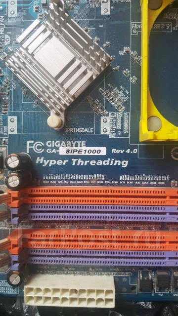 Intel Celeron D 326 ����