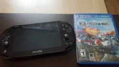 Sony PlayStation Vita ����