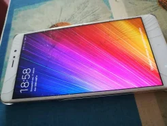 Xiaomi Mi5S Plus. �/�, 64 ��, �������, 3G, 4G LTE, Dual-SIM