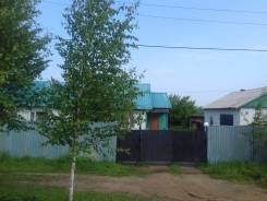 Продается дом, с коммунальными удобствами (двухквартирный). Улица Чапаева 58, р-н Хорольский район, площадь дома 160 кв. м., скважина, электричество 5...
