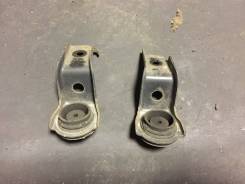 Крепление радиатора. Toyota RAV4, ACA30, ACA31, ACA31W, ACA33, ACA35, ACA36W, ACA38, ACA38L, ALA30, ASA33, ASA38, GSA33, GSA38, QEA38, ZSA30, ZSA35 To...