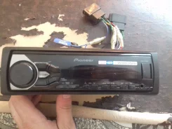 Pioneer MVH-180UB