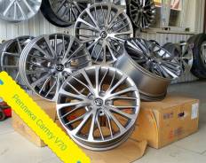 Toyota. 8.0x18", 5x114.30, ET45, ЦО 60,1 мм.