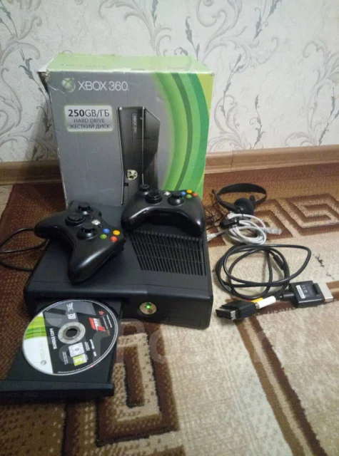 Microsoft Xbox 360 Slim ����