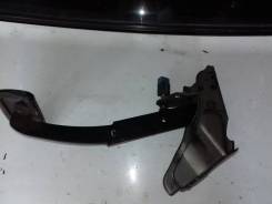 Концевик под педаль тормоза. Nissan: NV350 Caravan, Hardbody, King Cab, Maxima, Altima, Lucino, Figaro, NX-Coupe, NP300, Almera, Cedric, Bluebird Sylp...