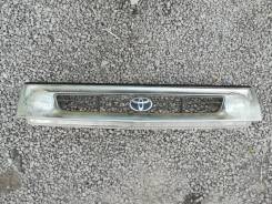 Решетка радиатора. Toyota Estima Emina