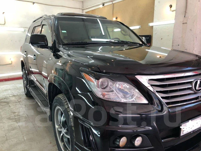 Lexus LX570. �������, 4wd, 5.7 (367��.�.), ������, 194 000����. �� ����