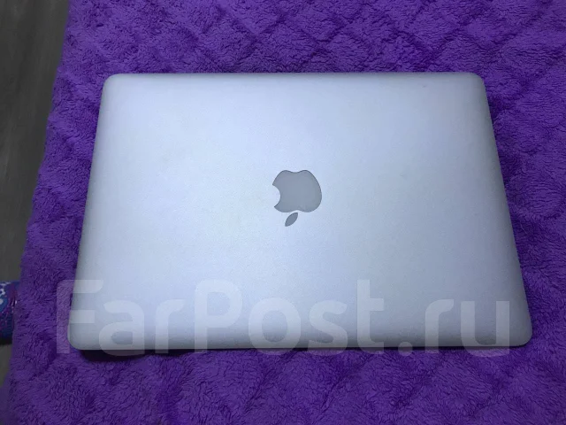 Apple MacBook Air 13 2011 Mid MC965. 13.3", 1,7����, ��� 4 ��, ���� 128���, WiFi: 1, Bluetooth: 1, ����������� �� 1��. ����