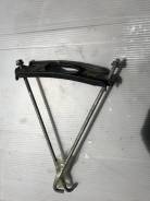 Крепление аккумулятора. Honda: Ballade, CR-X del Sol, Accord, Vamos Hobio, Acty, Civic, CR-X, Civic CRX, Civic Ferio, Domani, Partner, Acty Truck, Ort...