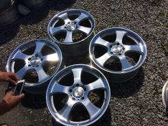 RAYS Versus Stivale. 7.0x17", 5x114.3, ET42. ��� ����� �� ������� ����