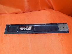 Крышка двигателя Nissan Skyline