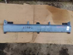 Решетка радиатора. Nissan Atlas, K2F23, K4F23, P2F23, P4F23, P6F23 Двигатель TD27