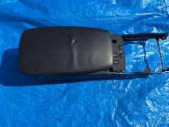 Подлокотник. Lexus: GS350, GS460, GS430, GS300, GS450h Двигатели: 1URFE, 1URFSE, 2GRFSE, 3GRFE, 3GRFSE, 3UZFE