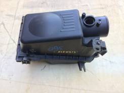 Корпус воздушного фильтра. Toyota Avensis, AZT250, AZT250L, AZT250W, AZT251, AZT251L, AZT251W, AZT255, AZT255W, ZZT250, ZZT251, ZZT251L Toyota Corolla...