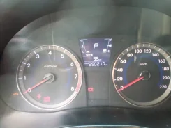 Hyundai Solaris. �������, ��������, 1.4 (101��.�.), ������, 250 000����. �� ����