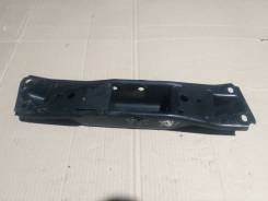 Балка под кпп. Nissan Skyline, CPV35, HV35, PV35, V35 Nissan 350Z, Z33 Nissan Fairlady Z, HZ33, Z33 Nissan Stagea, HM35, M35, PM35 Двигатели: VQ25DD...