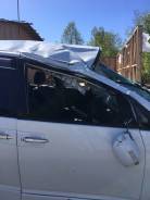 Toyota Voxy. AZR650057531