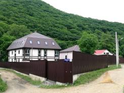Предлагается к продаже дом с земельным участком в р-оне Седанки. Улица Верещагина 15д, р-н Седанка, площадь дома 760 кв. м., централизованный водопров...