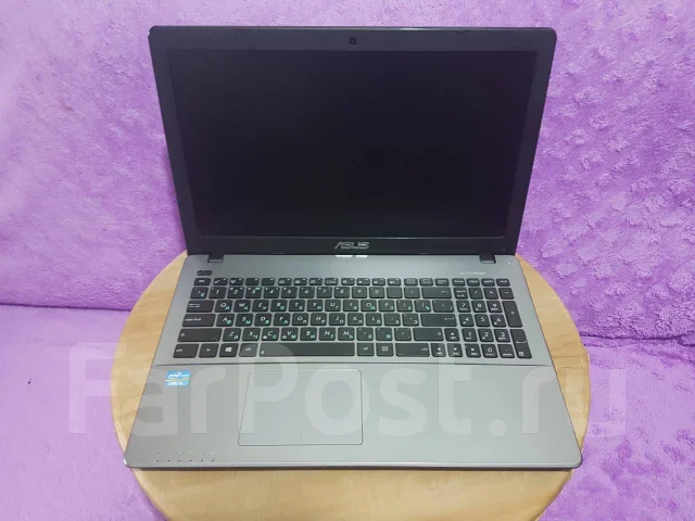 Asus X550CA-XO097H. 15.6", 1,8����, ��� 4 ��, ���� 700���, WiFi: 1, Bluetooth: 1, ����������� �� 5��. ����