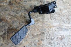 Педаль газа. Audi A6 allroad quattro, 4FH Audi S6, 4F2, 4F5 Audi Quattro Audi A6, 4F2, 4F2/C6, 4F5, 4F5/C6 Двигатели: ASB, AUK, BNG, BPP, BSG, BAT, BB...