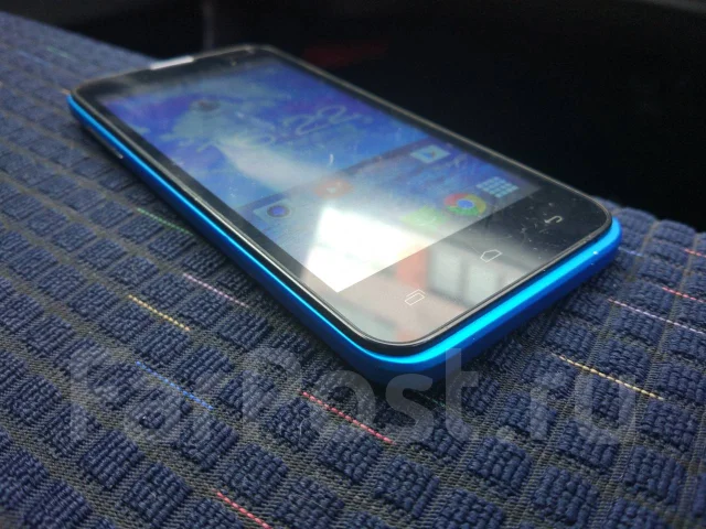 Fly IQ4415 Quad Era Style 3. �/�, �����, 3G, Dual-SIM ����
