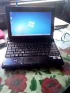 Samsung N150. 10", 1,7����, ��� 2048 ��, ���� 250���, WiFi, Bluetooth, ����������� �� 5��. ����
