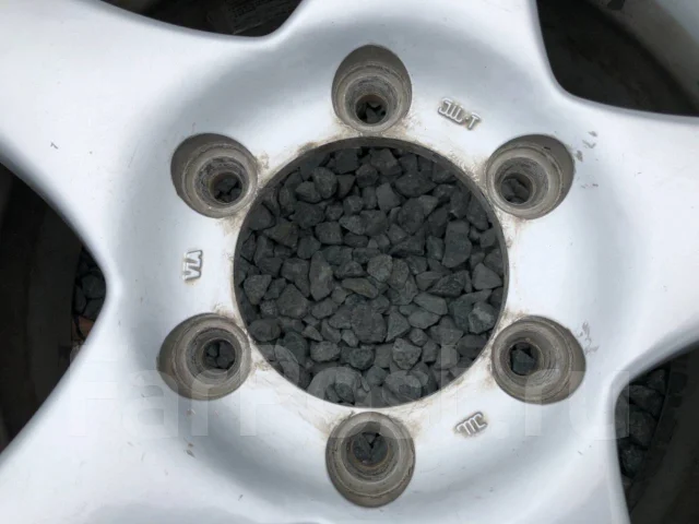 Bridgestone NR-595. 6.5x15", 6x139.7, ET30 ����