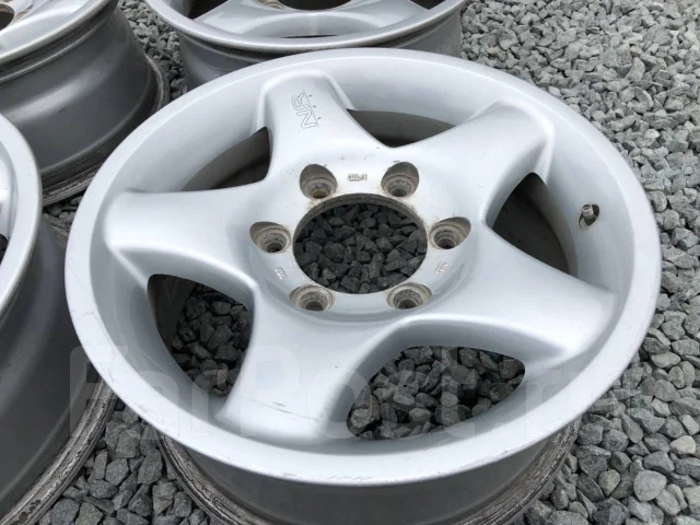 Bridgestone NR-595. 6.5x15", 6x139.7, ET30 ����